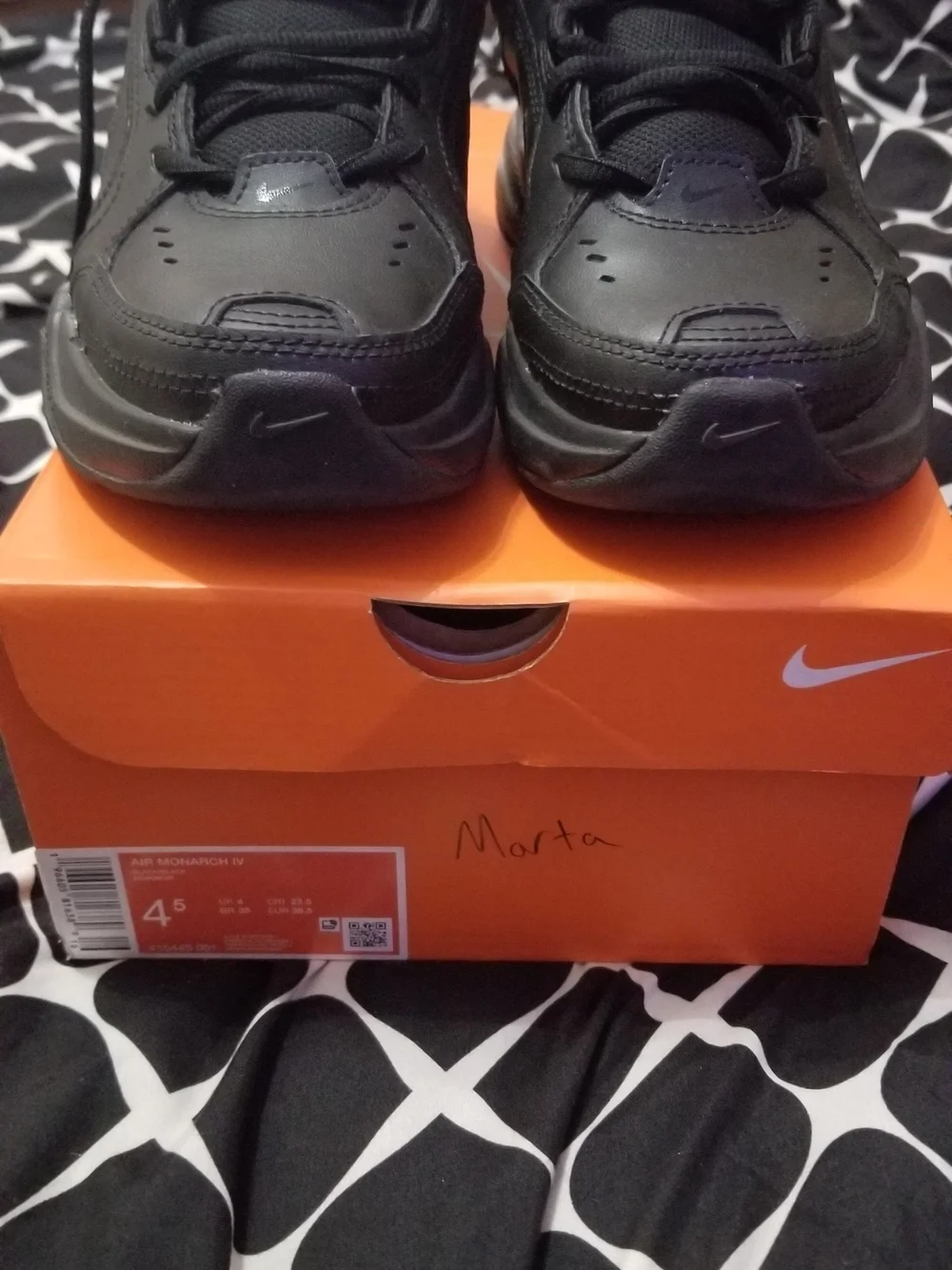 Nike all black
